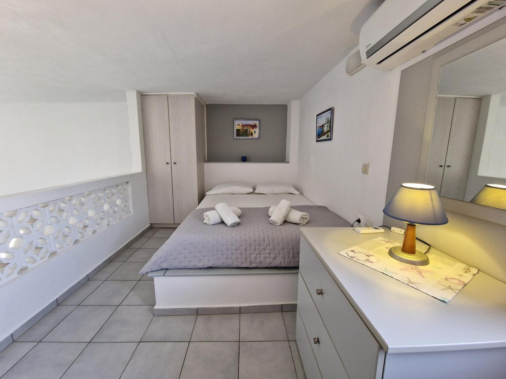 Porto Apergis Aparthotel Agios Ioannis  Exteriör bild